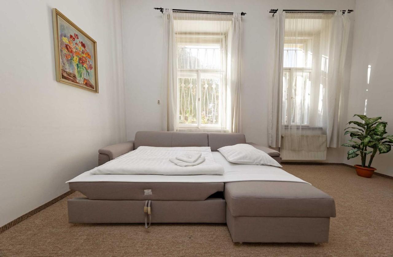 Apartments U Cisare Praha Bagian luar foto