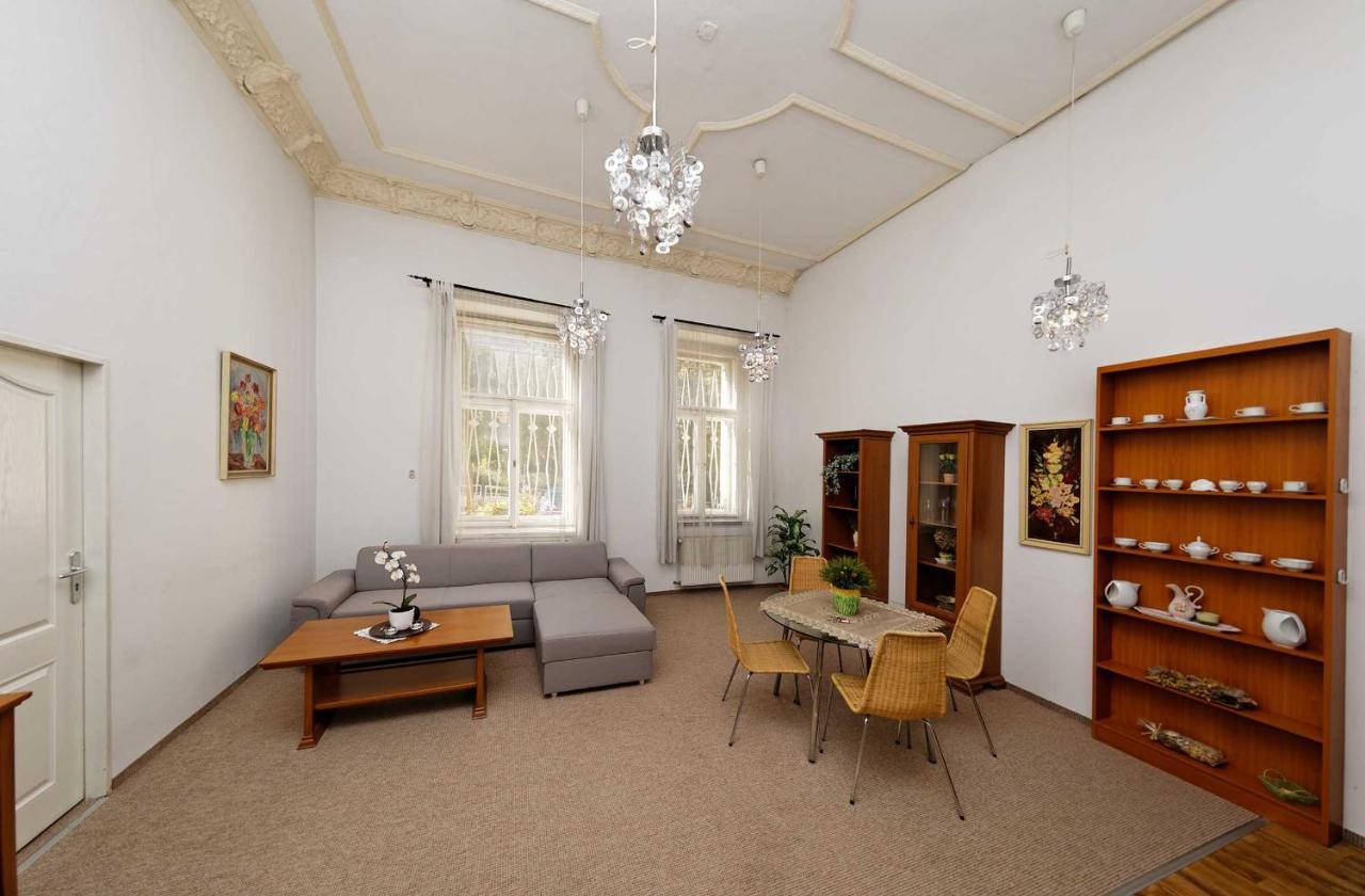 Apartments U Cisare Praha Bagian luar foto